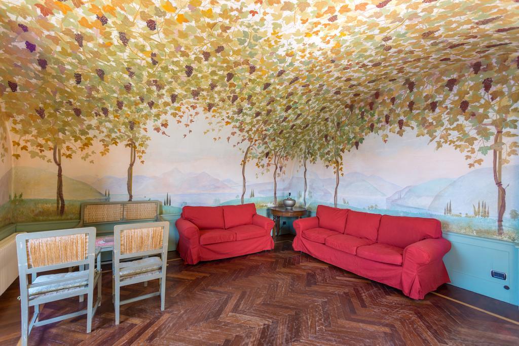 Villa La Rossa Fiumelatte エクステリア 写真