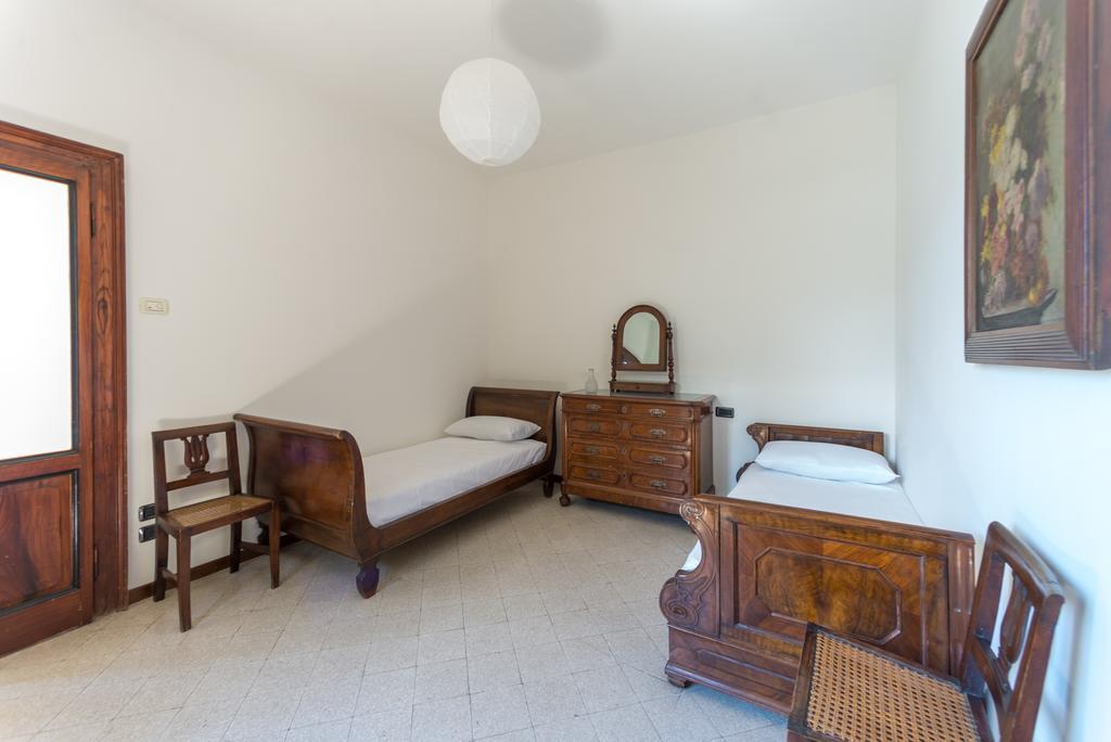 Villa La Rossa Fiumelatte エクステリア 写真