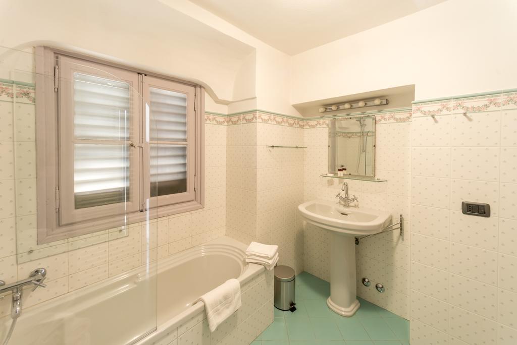 Villa La Rossa Fiumelatte エクステリア 写真
